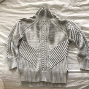 Banana Republic gray sweater XS